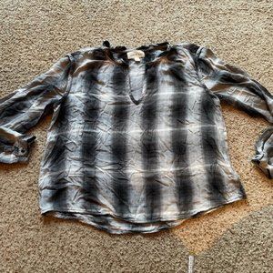 Anthropologie cloth and stone top size S